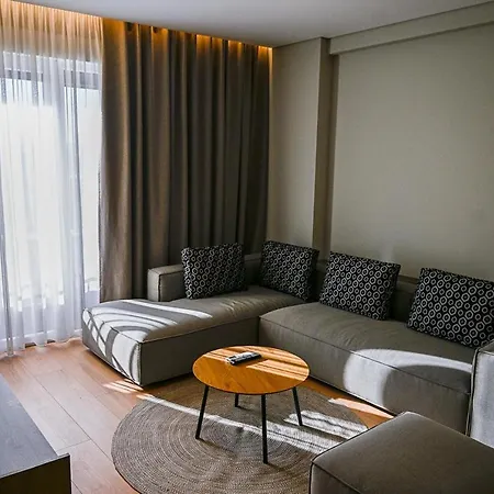 Comfort تيرانا